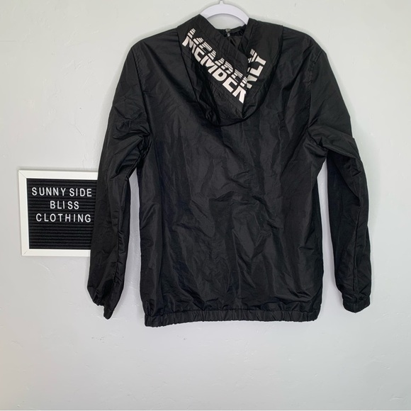 Members Only Black Lightweight Pullover Windbreaker Jacket Size Small - Picture 11 of 16